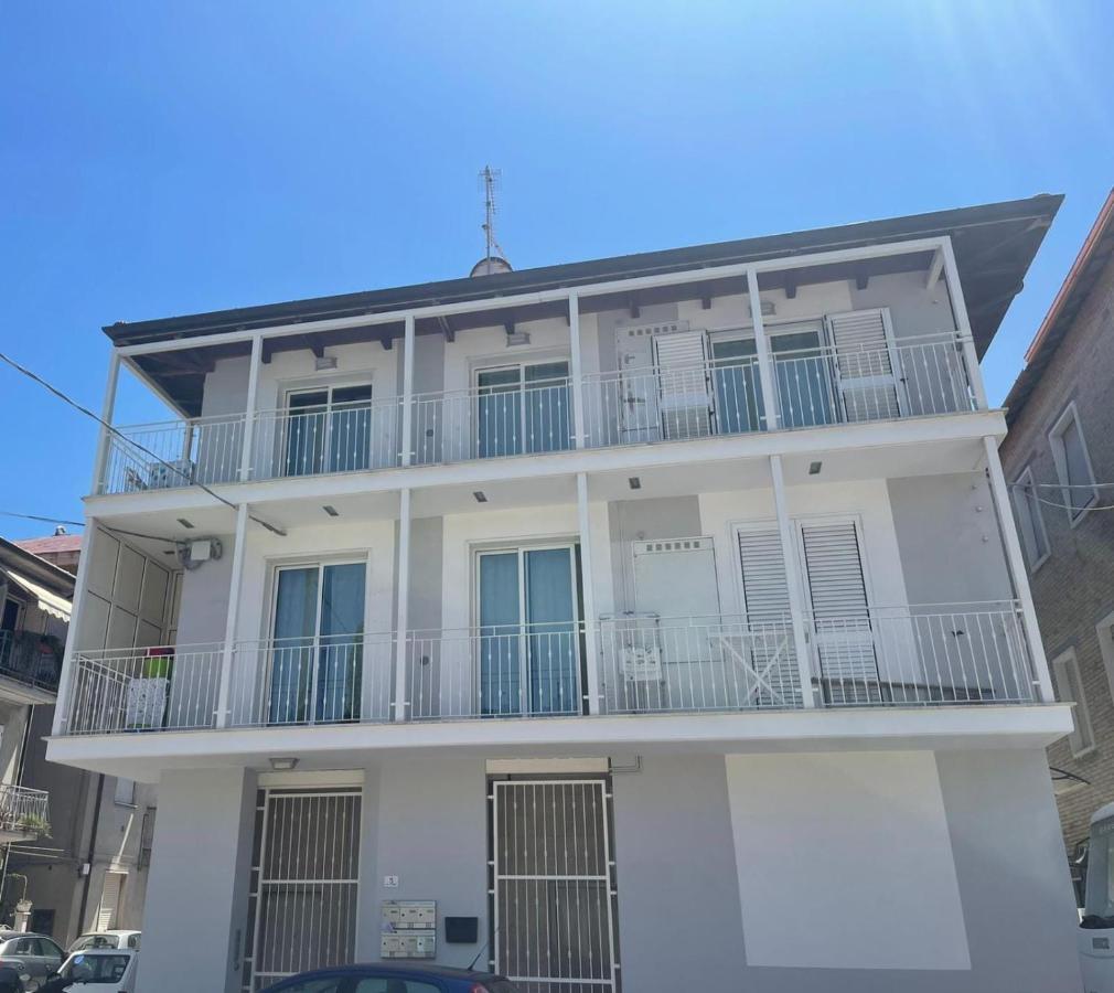 Da Cate - Appartamento Al Mare Grottammare Bagian luar foto