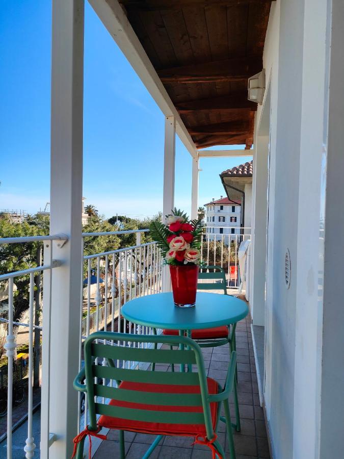 Da Cate - Appartamento Al Mare Grottammare Bagian luar foto